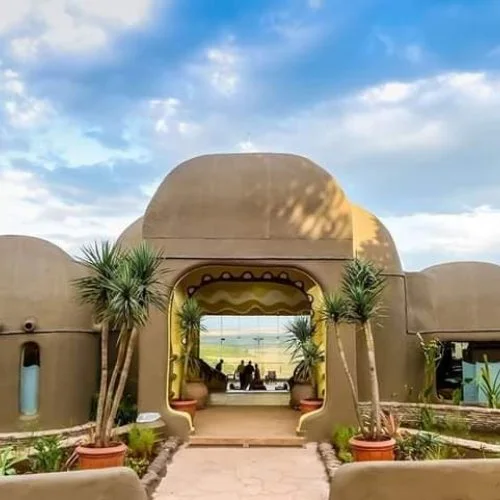 Mara Serena Safari Lodge entrance area